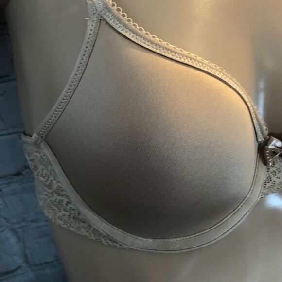 B.Tempt'd Nude Lightly Padded Underwire Bra 34B - Picture 5 of 16
